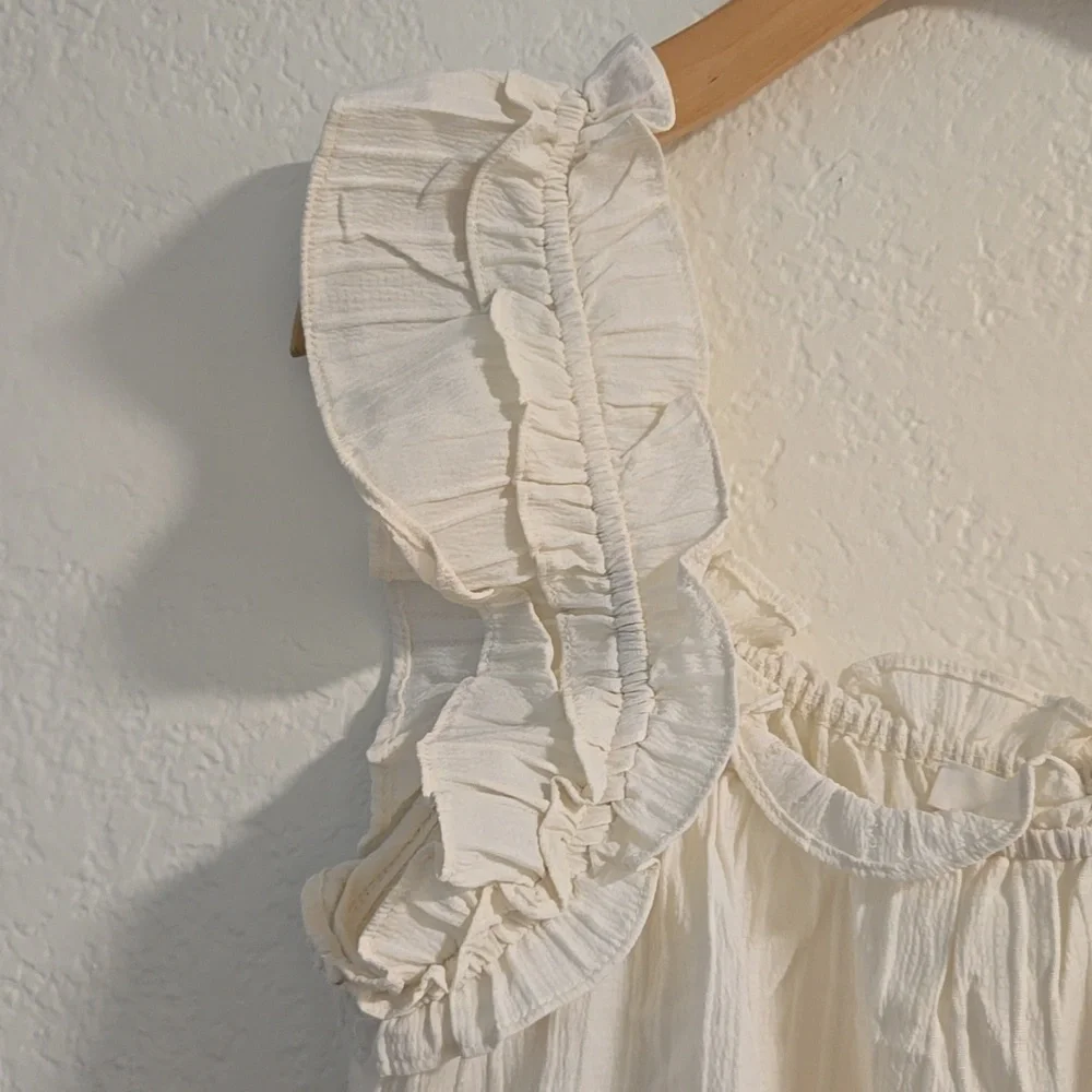 Lush Ruffle Textured Tank Top - Picture 3 of 5